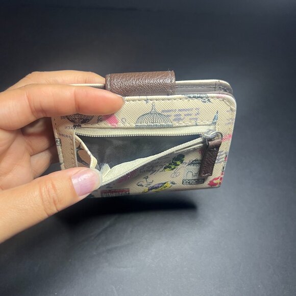 Women's Beautiful Beige & Brown Relic Birds & Bird Cage Print Bifold Wallet - Picture 7 of 7